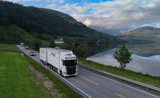 Scania dyretransport Eidfjord med  Fatland